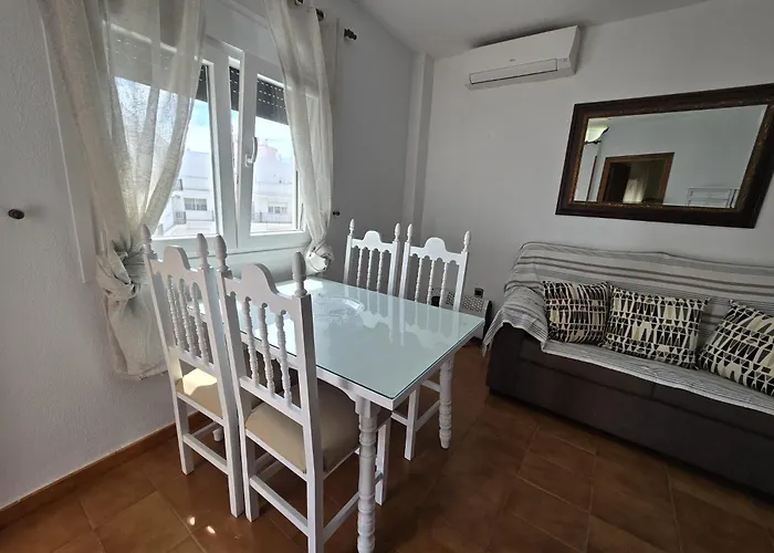 Junto Al Mar En El Centro De Conil Apartamento