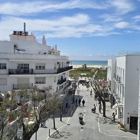 Junto Al Mar En El Centro De Conil