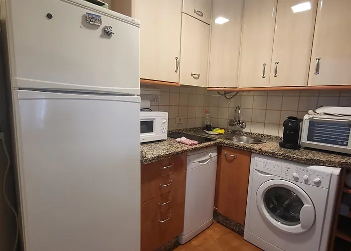 Junto Al Mar En El Centro De Conil *